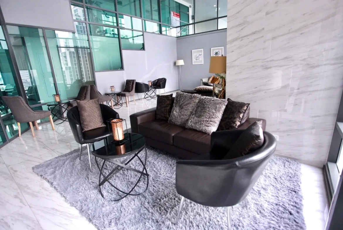 The Rich Sathorn-Taksin